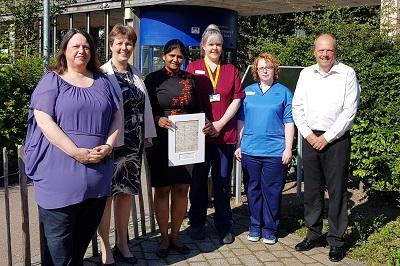 Gynaecological cancer team recognised with prestigious award